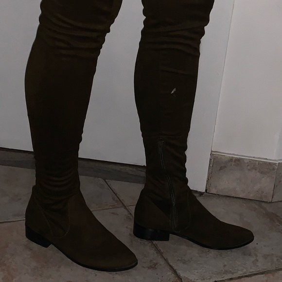 Aldo’s woman’s over the knee olive color microsuede boots size 7.5 - Picture 13 of 16
